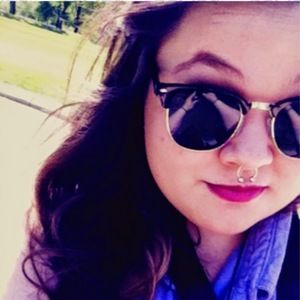 Meet your Posher, Becka